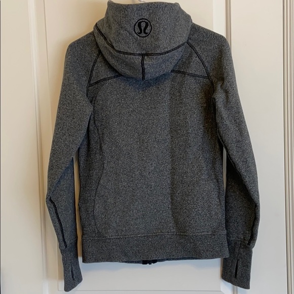 Lululemon Scuba Hoodie III - Picture 4 of 9